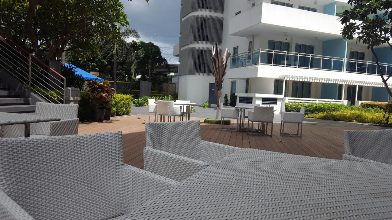 Azure Urban Resort Residences Manila Eksteriør bilde